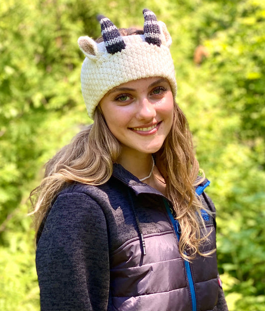 Al Johnson's Goat Knit Headband (white)