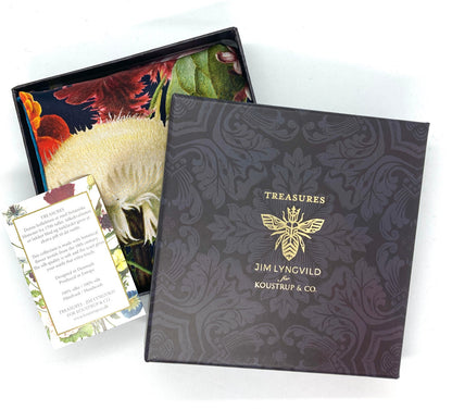 Arrives in a box for storage.