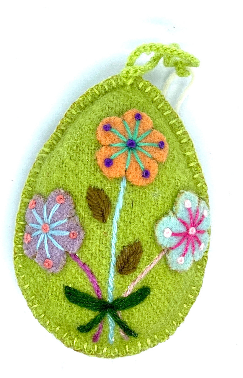 Flower Egg Felt Ornament (green)