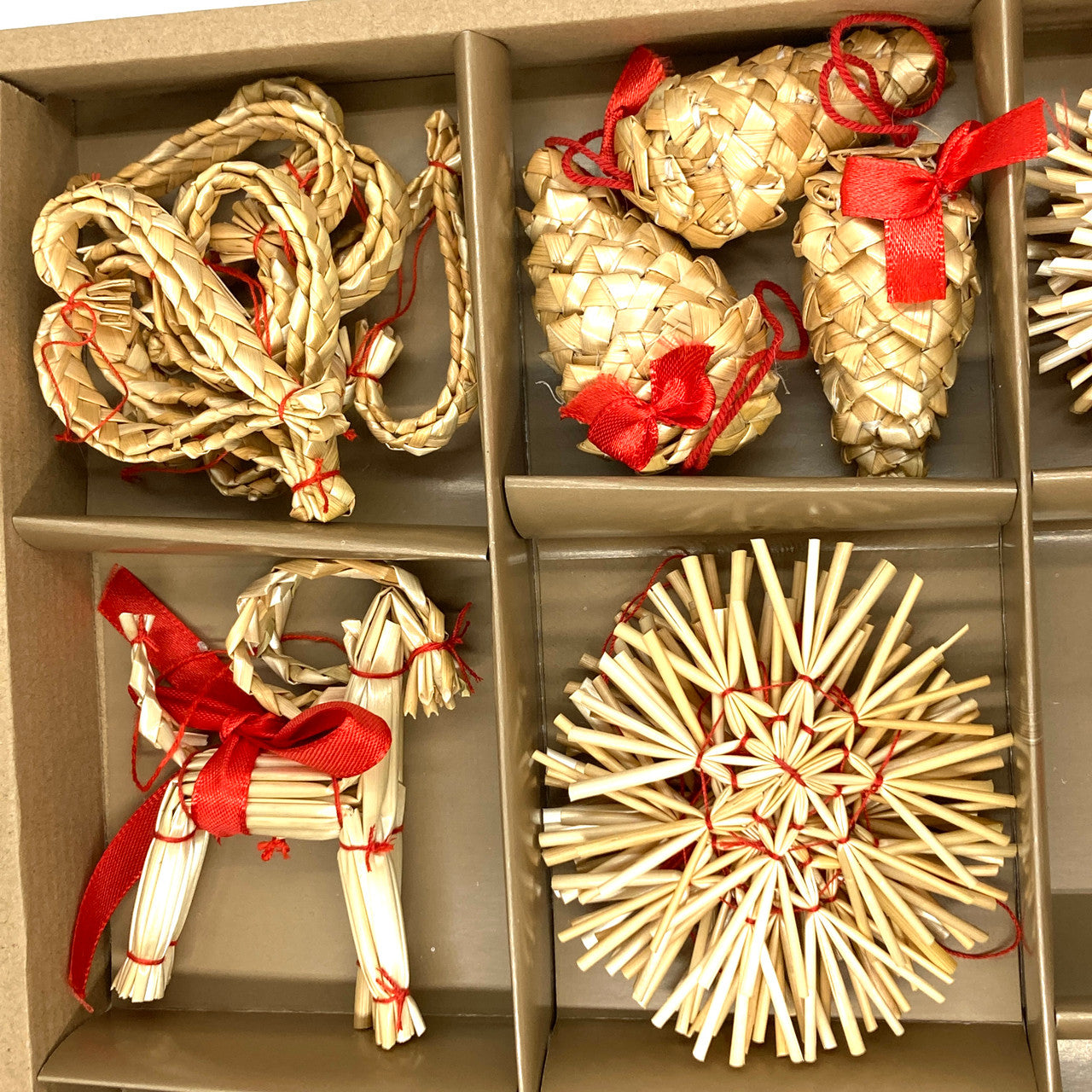 Strawbridge and Clothier　オーナメント10個＋パーツ Swedish Straw Ornaments 40 pc set – Al Johnsons Swedish Restaurant