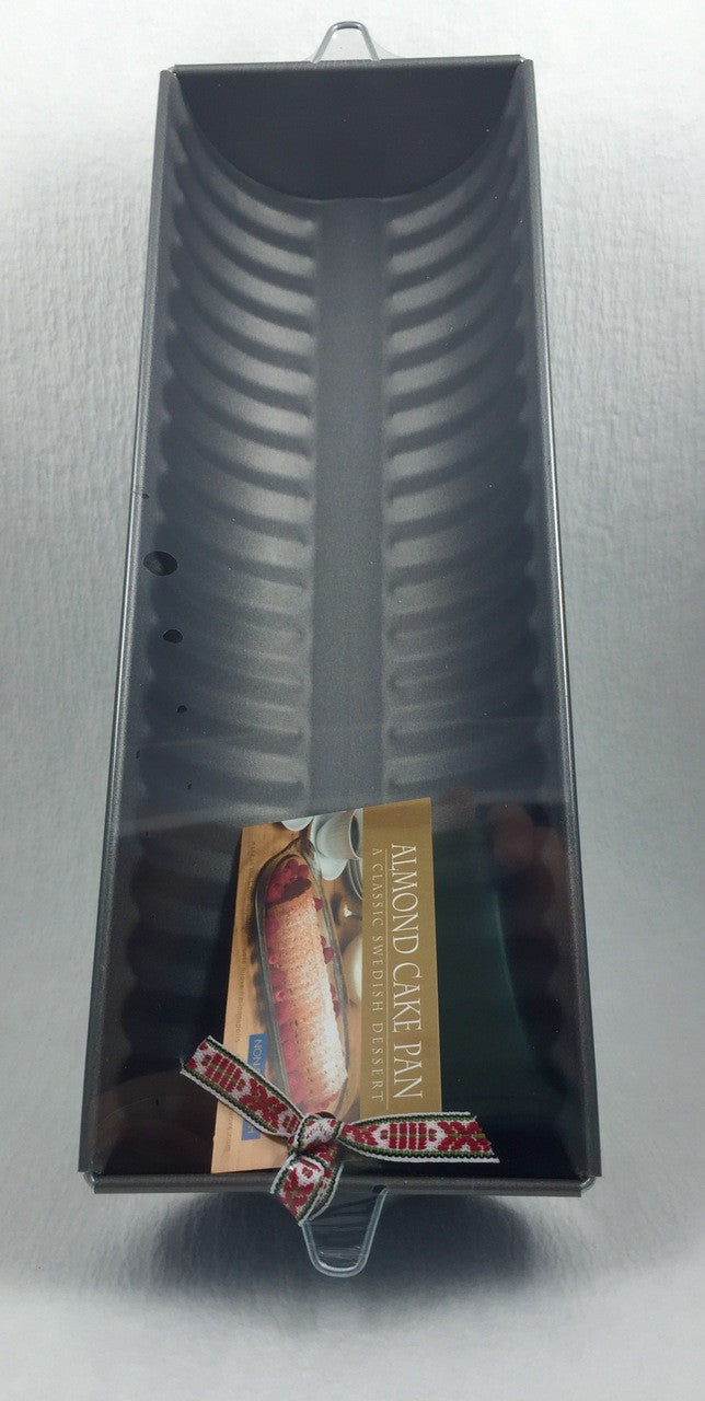 Scandinavian Almond Cake Pan