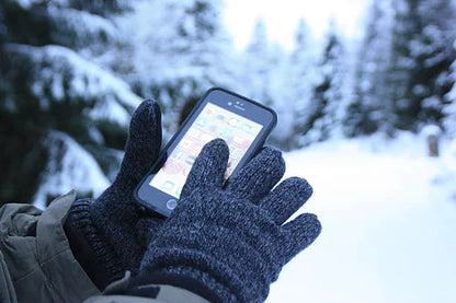 Mobile-Friendly reinforcement along palm and fingers